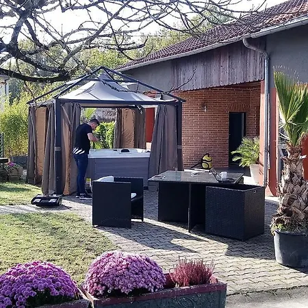 Blue Lagoon Suites & Spas Piscine 호텔