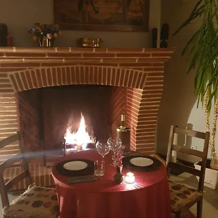 Blue Lagoon Suites & Spas Piscine Montauban