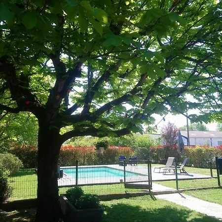 Blue Lagoon Suites & Spas Piscine Otel Montauban