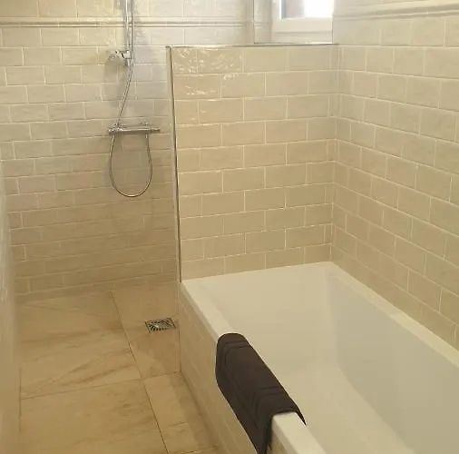 酒店 Blue Lagoon Suites & Spas Piscine