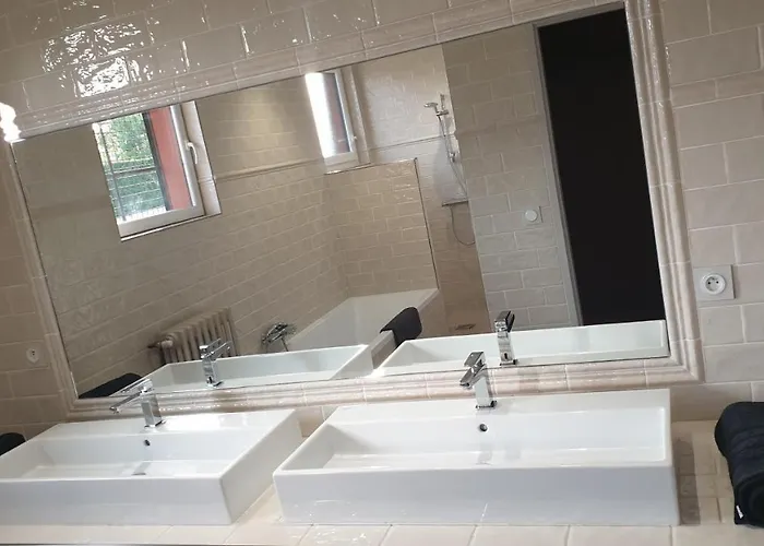 Blue Lagoon Suites & Spas Piscine 3*