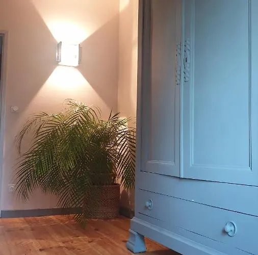 Blue Lagoon Suites & Spas Piscine 3* 蒙托邦