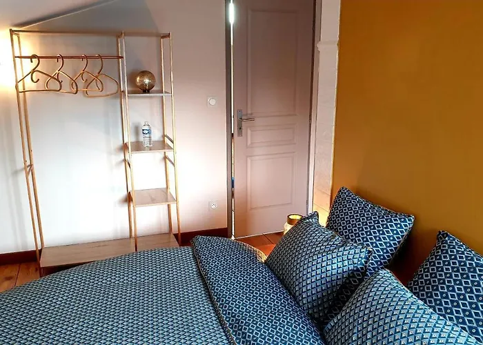 Blue Lagoon Suites & Spas Piscine 酒店 3*