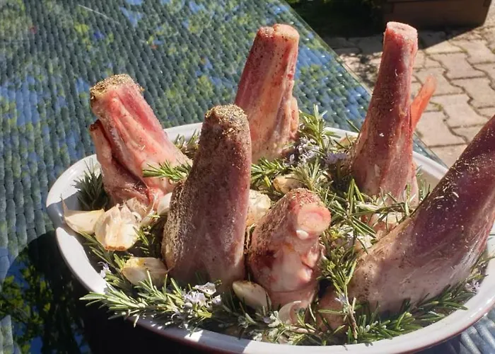 Blue Lagoon Suites & Spas Piscine 3* 蒙托邦