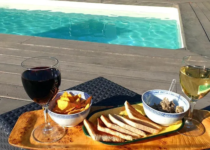 Blue Lagoon Suites & Spas Piscine 3*